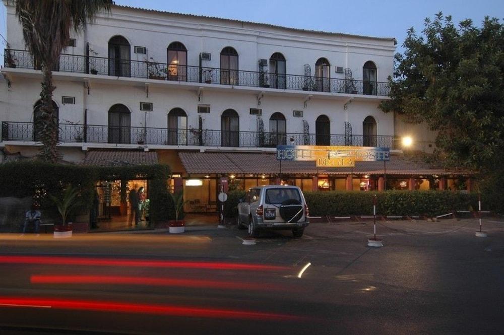 Hotel De La Poste サンルイ エクステリア 写真