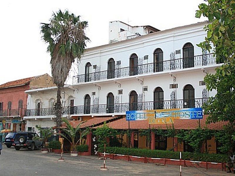 Hotel De La Poste サンルイ エクステリア 写真